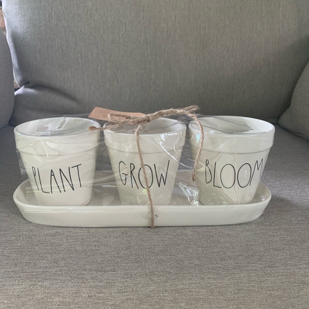 Rae Dunn planters